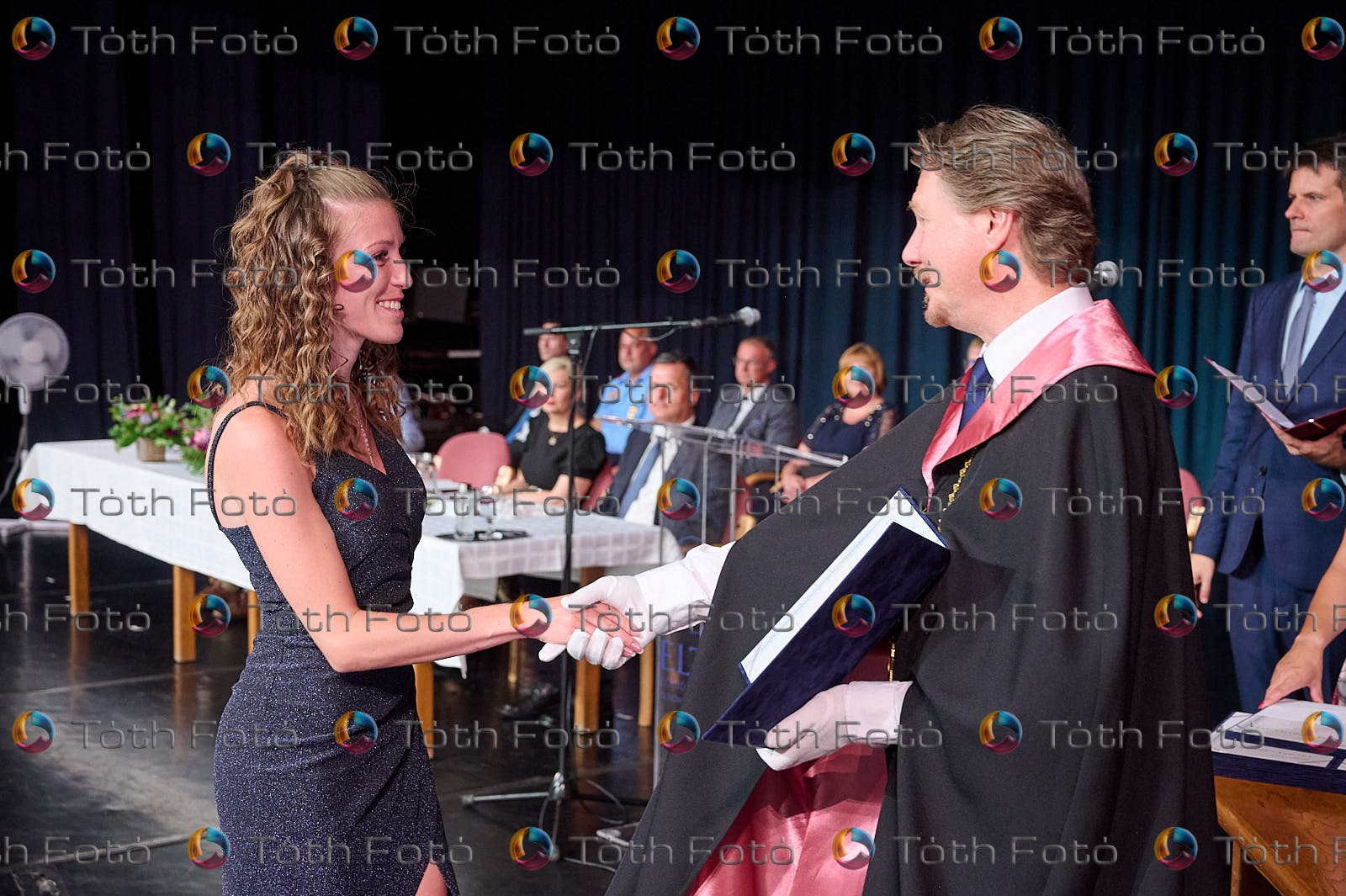 ES2024 1875